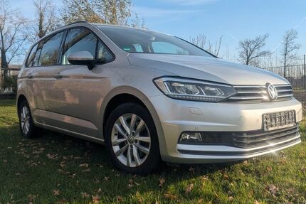 VW Touran 131.000 km 14.499 &euro; Ahaus 48683