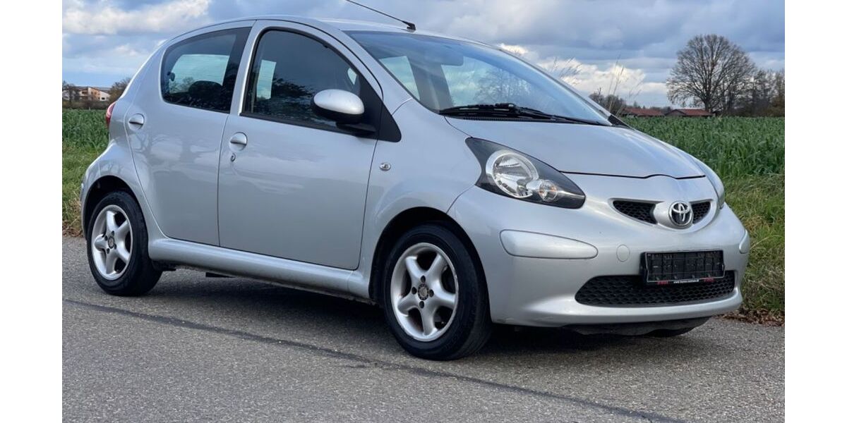 Toyota Aygo (X) 166.000 km 2.900 € Fellbach 70736