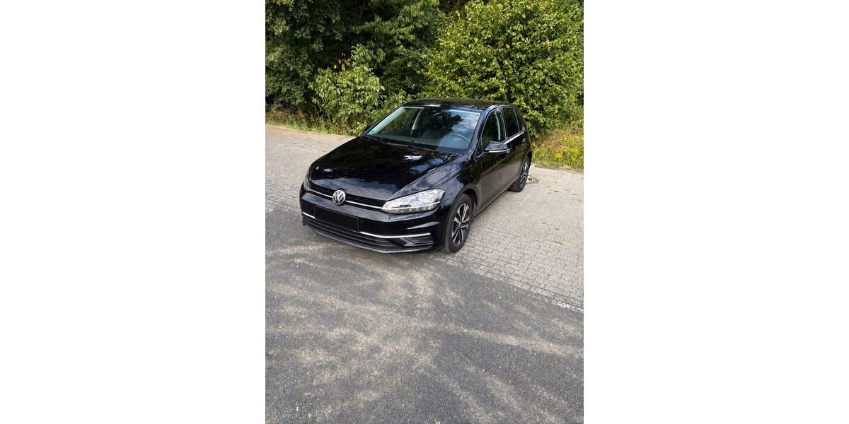 VW Golf 68.093 km 13.990 &euro; Marburg 35043