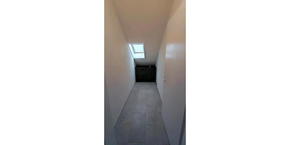 Dachgeschoßwohnung Pfedelbach - 3 Zimmer, 75 m&sup2;, 750&euro; | Angebot:26034146