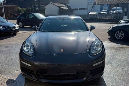 Porsche Panamera 189.875 km 26.900 &euro; Asperg 71679