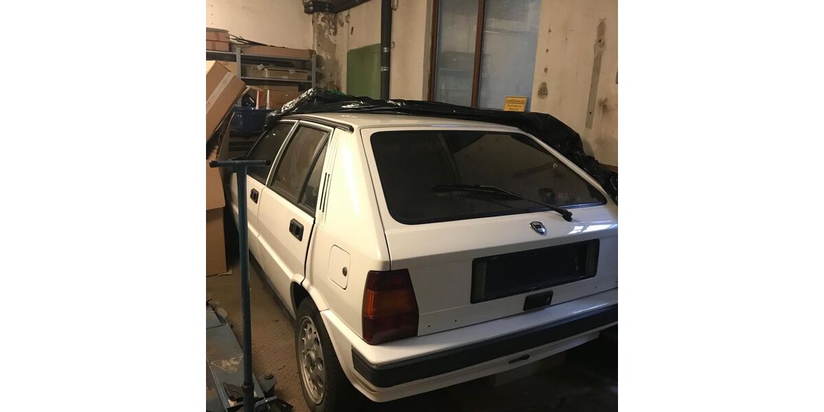 Lancia Delta 100.000 km 19.000 &euro; Bremen 28205