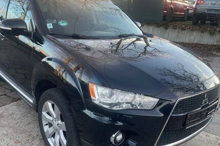 Mitsubishi Outlander 150.000 km 8.890 € München 81735