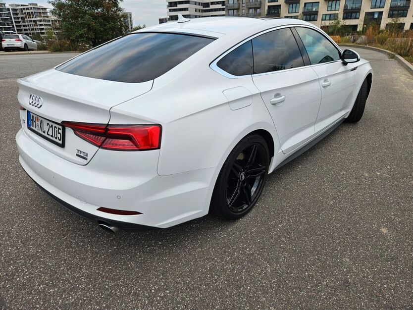 Audi A5 96.849 km 23.549 € Hamburg 22041