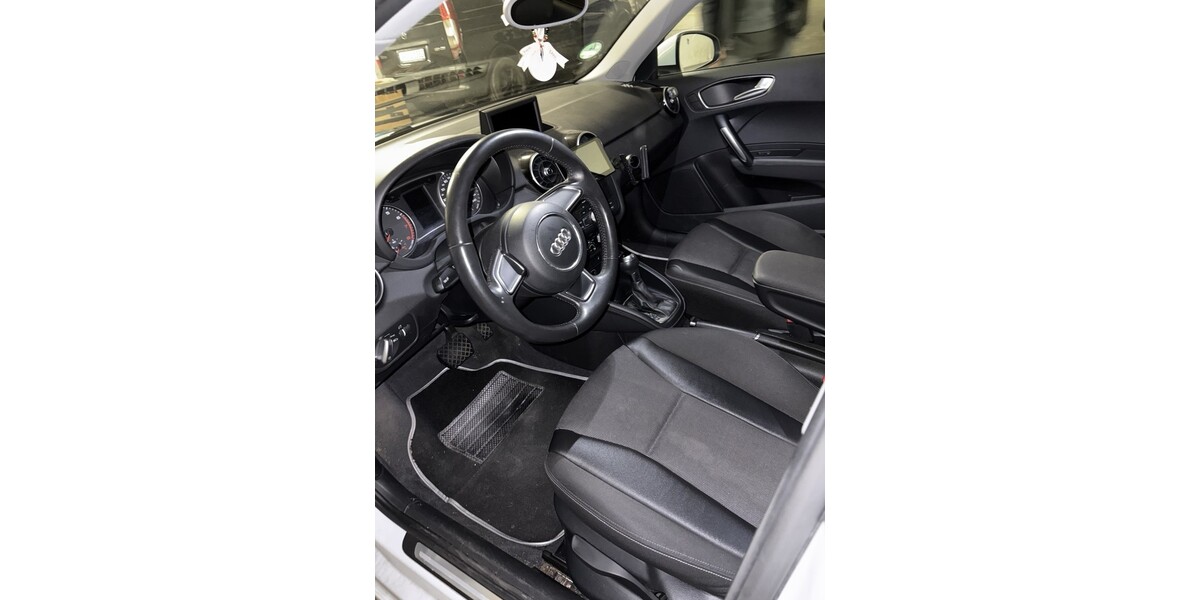 Audi audi a1 83.763 km 14.000 &euro; Stuttgart 70173