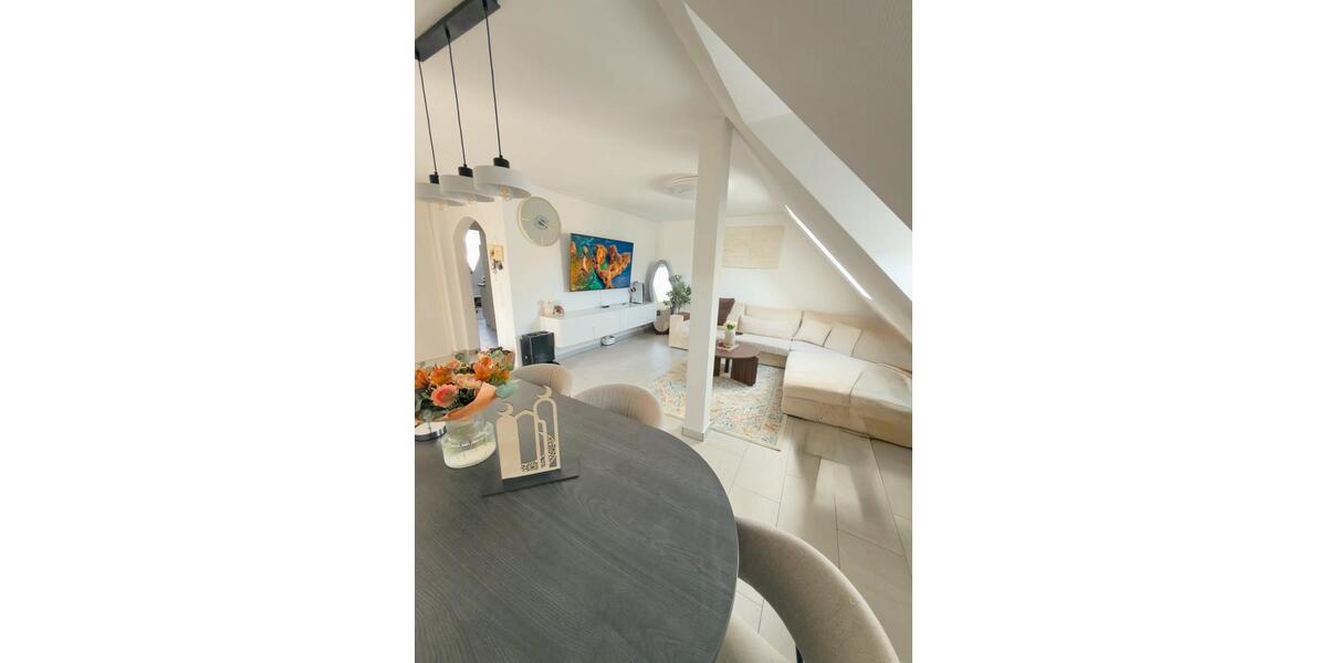 Dachgeschoßwohnung Wächtersbach - 3 Zimmer, 85 m&sup2;, 850&euro; | Angebot:26126712