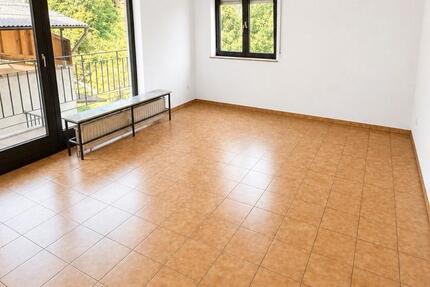 Wohnung Saarbrücken West - 4 Zimmer, 80 m&sup2;, 825&euro; | Angebot:26407085