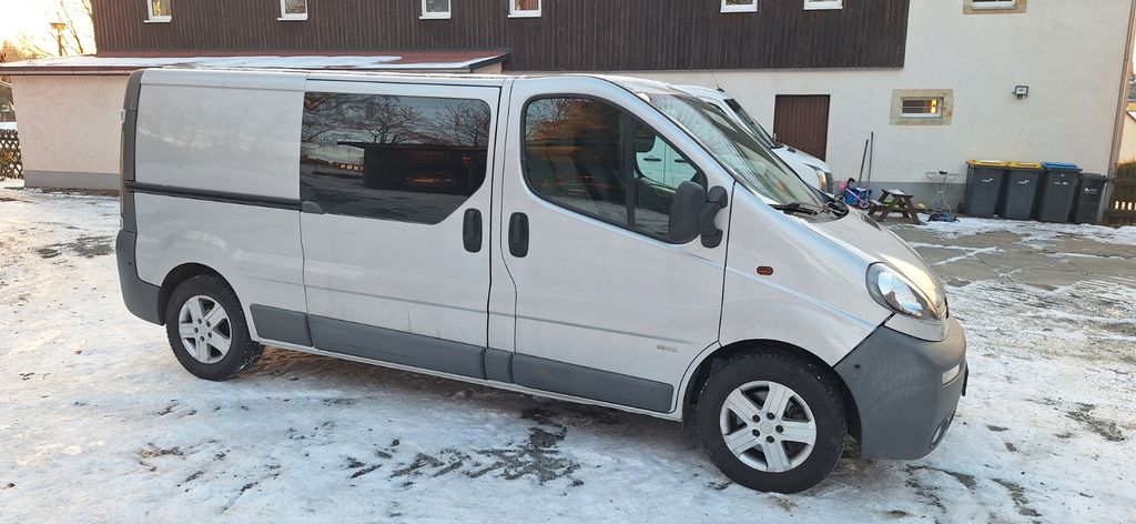 Opel Vivaro 301.000 km 4.500 &euro; Rosenthal 01824