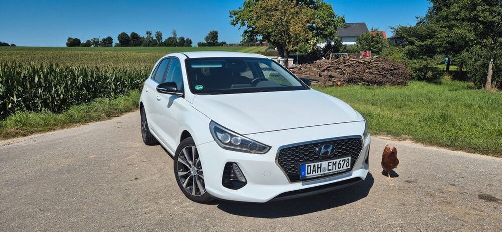 i30