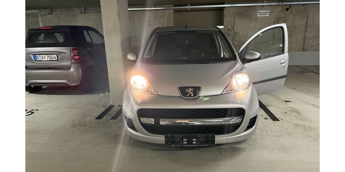 Peugeot 107 111.000 km 2.500 &euro; Berlin 12524