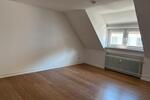 Dachgeschoßwohnung Siegen Kaan-Marienborn - 3 Zimmer, 75 m&sup2;, 172.000&euro; | Angebot:25960743