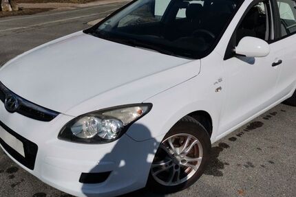 Hyundai i30 143.950 km 3.999 &euro; Fürth 90762