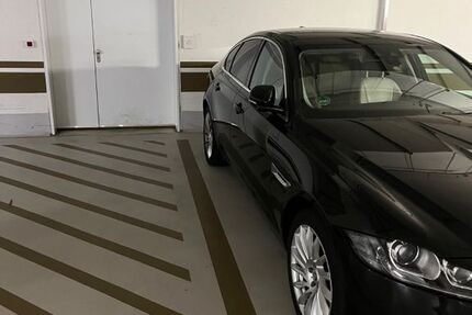 Jaguar XF 130.000 km 13.900 € Düsseldorf 40213