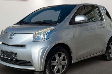 Toyota iQ 102.626 km 5.699 &euro; Berlin 12681