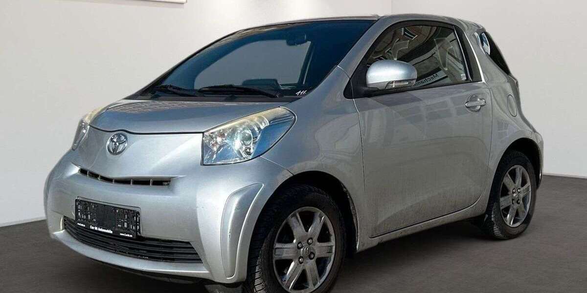 Toyota iQ 102.626 km 5.699 &euro; Berlin 12681