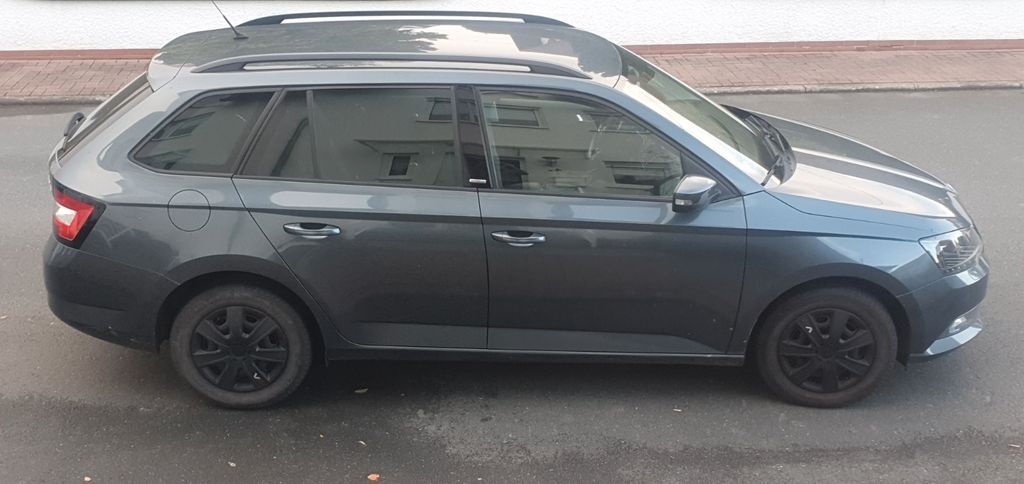Skoda Fabia 145.000 km 6.850 € Münzenberg 35516