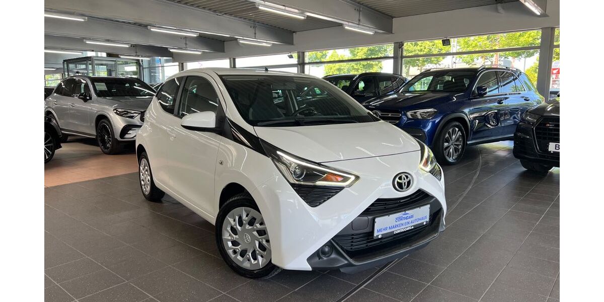 Toyota Aygo (X) 80.690 km 9.999 &euro; Werl 59457