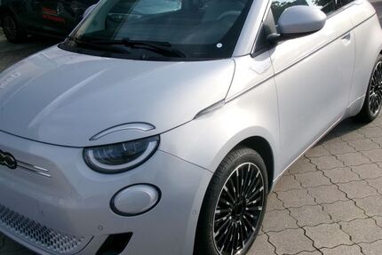 Fiat 500e 1.500 km 32.990 € Lübeck 23554