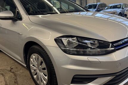 VW Golf 88.000 km 12.450 &euro; Drolshagen 57489