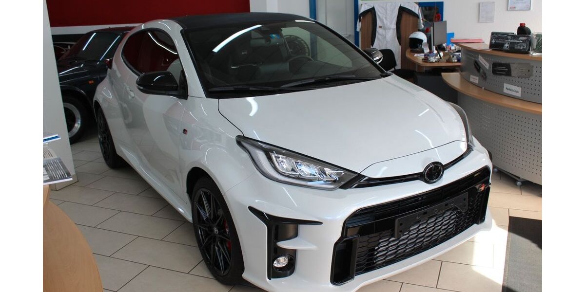 Toyota Yaris 1.250 km 40.900 &euro; grenzach 79639