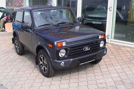 Lada Urban