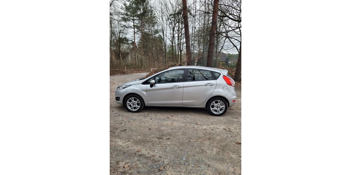 Ford Fiesta 128.900 km 4.500 &euro; Bonn 53121