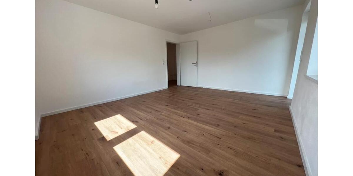 Erdgeschoßwohnung Landau an der Isar - 4 Zimmer, 105 m&sup2;, 975&euro; | Angebot:26568428