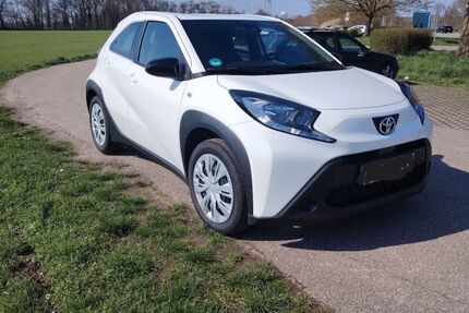 Toyota Aygo (X) 1.800 km 15.500 &euro; rülzheim 76761