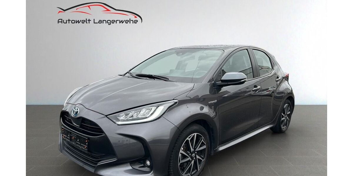Toyota Yaris 64.185 km 16.499 &euro; Langerwehe 52379