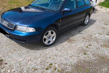 Audi A4 305.000 km 1.899 &euro; Bad Griesbach 94086