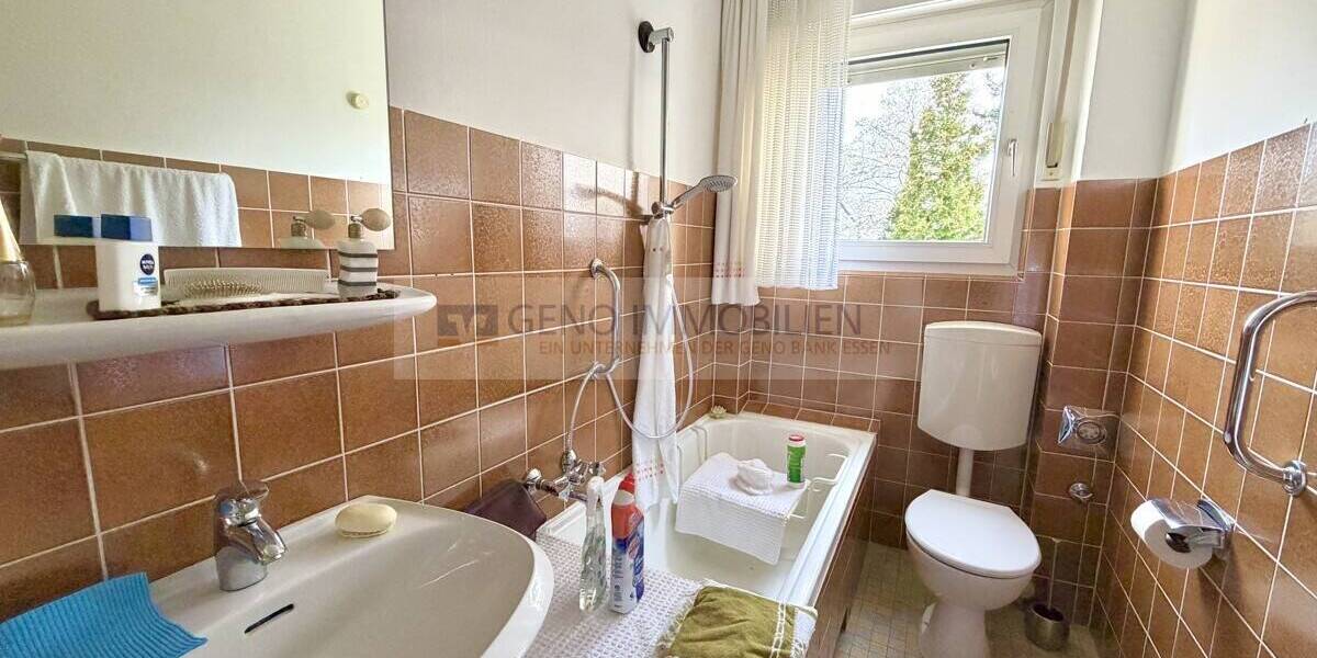 Mehrfamilienhaus, Wohnhaus Essen Burgaltendorf - 9 Zimmer, 184 m&sup2;, 560.000&euro; | Angebot:26208405