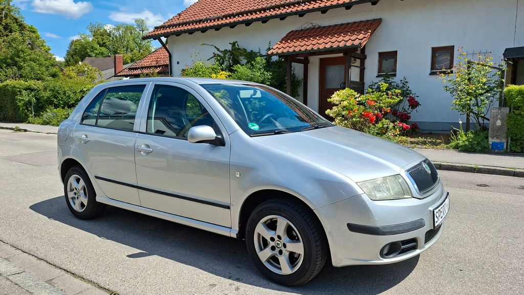 Skoda Fabia 126.500 km 5.950 &euro; Erding 85435
