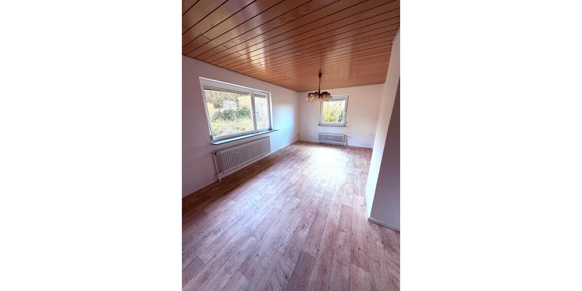 Einfamilienhaus Hünfeld - 4 Zimmer, 100 m&sup2;, 890&euro; | Angebot:26023320