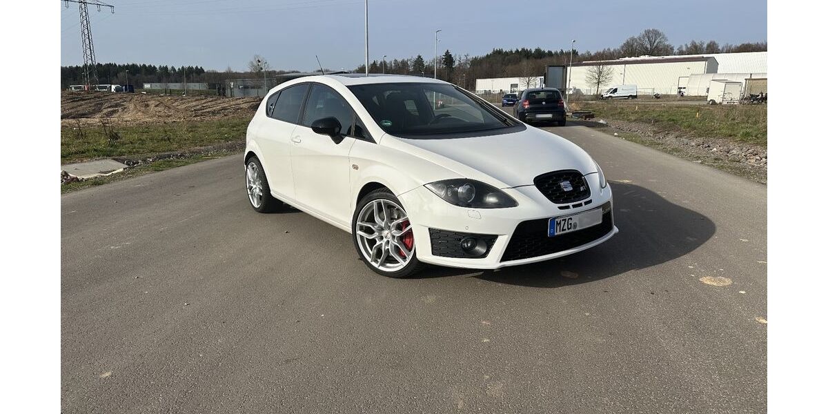 Seat Leon 199.600 km 7.999 &euro; Losheim am See 66679