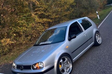 VW Golf 246.000 km 3.200 &euro; Erfurt 99092