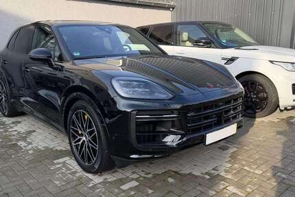Porsche Cayenne 9.000 km 146.900 € Mülheim an der Ruhr 45478