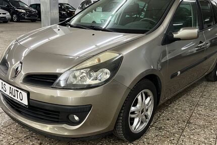 Renault Clio 105.000 km 3.000 &euro; Suhl 98528