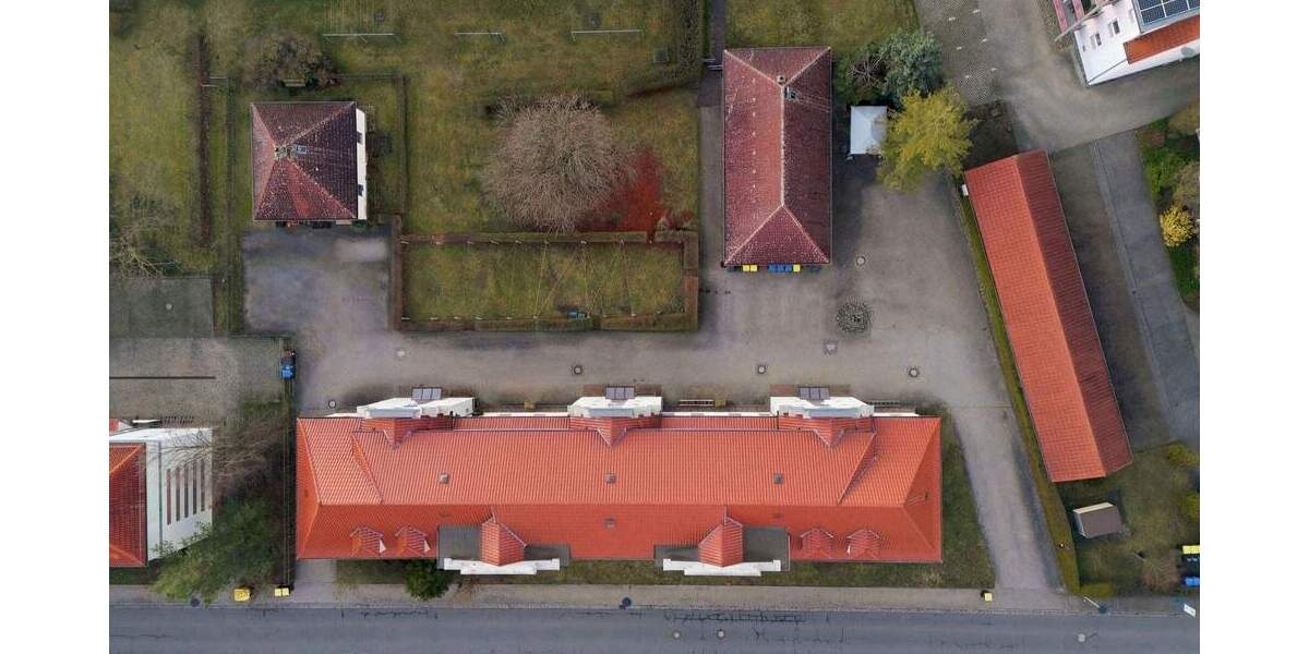 Etagenwohnung Gröditz - 3 Zimmer, 60 m&sup2;, 39.900&euro; | Angebot:25387315