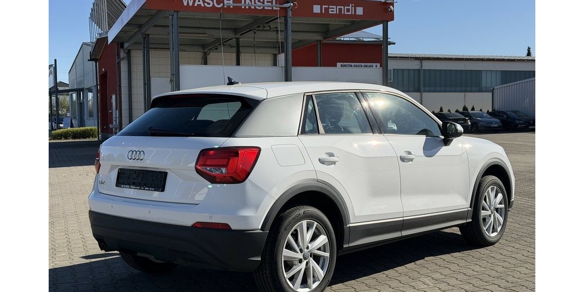 Audi Q2 35 TFSI S-Tronic / Sitzheizung / AKH 77.000 km 19.990 &euro; Donauwörth 86609