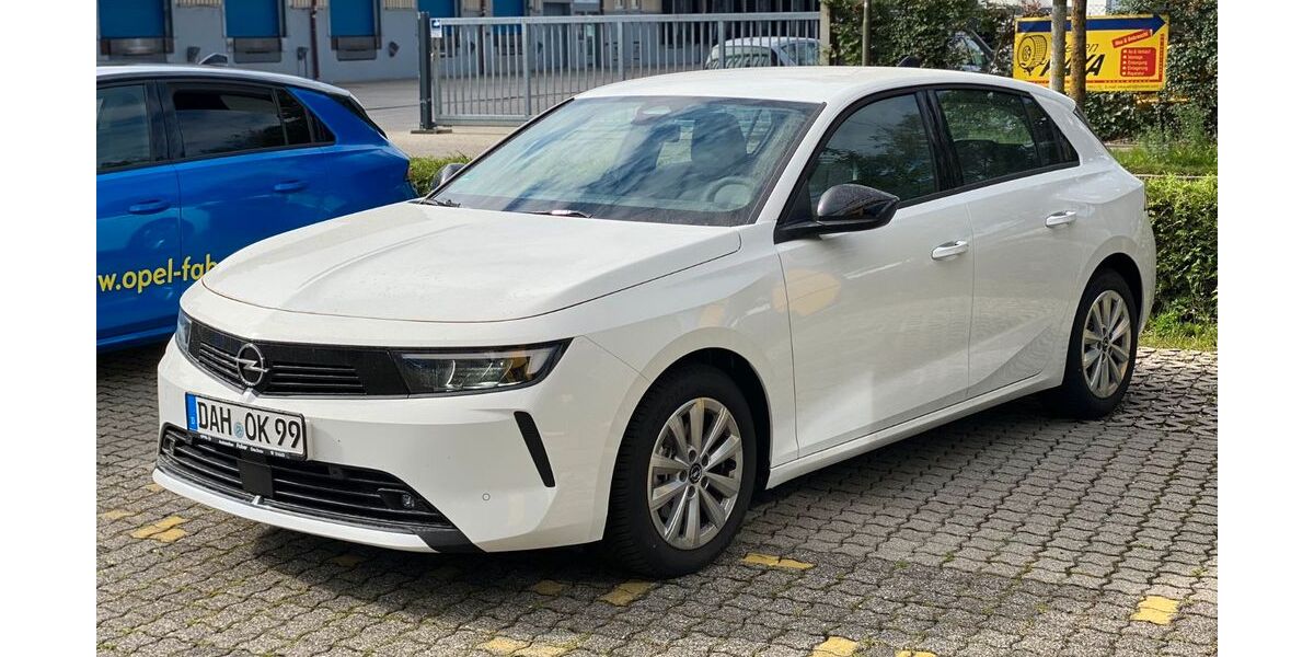 Opel Astra 9.800 km 19.900 € Dachau 85221