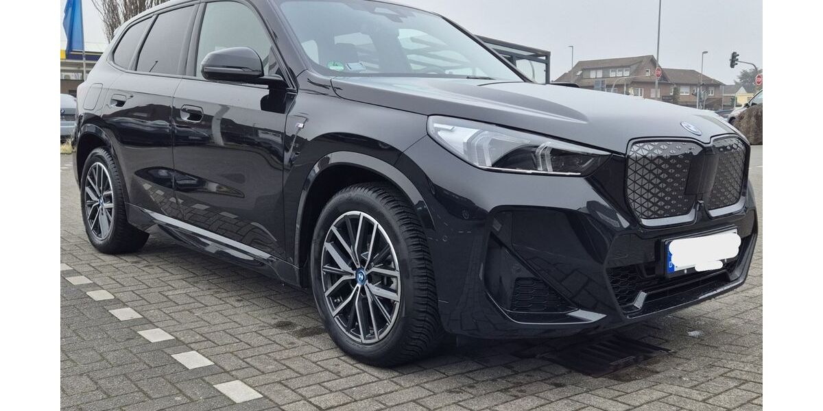 BMW iX1 9.750 km 39.800 &euro; Ahaus 48683