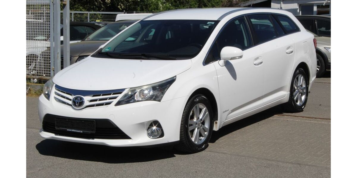 Toyota Avensis 129.000 km 9.700 &euro; Mainz-Kastel 55252