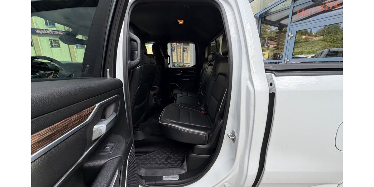 Dodge RAM 1500 5,7 HEMI LARAMIE 113.000 km 32.499 &euro; Rudolstadt 07407