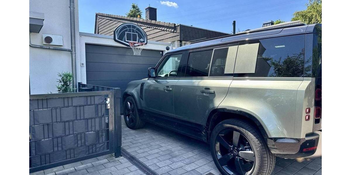 Luxuriöse Doppelhaushälfte mit exklusiver Ausstattung und Garage - OF-Buchrainviertel! 7 zimmer