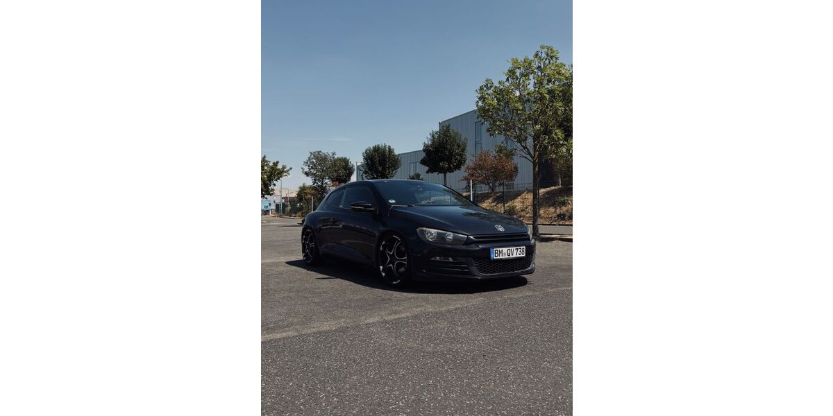 VW Scirocco 124.000 km 10.499 &euro; Pulheim 50259