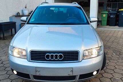 Audi A4 325.000 km 1.300 &euro; Barntrup 32683