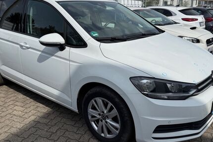 VW Touran 98.000 km 19.990 &euro; Braunschweig 38116