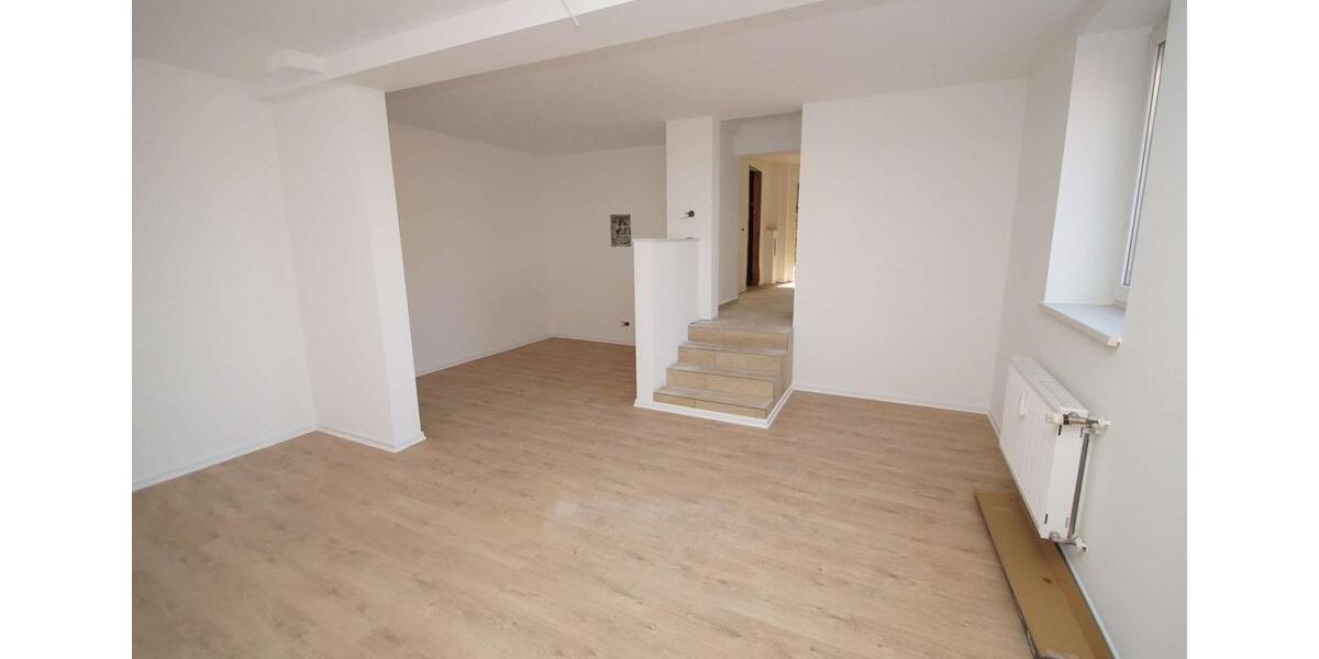 Erdgeschoßwohnung Schkopau - 3 Zimmer, 120 m&sup2;, 990&euro; | Angebot:24698919