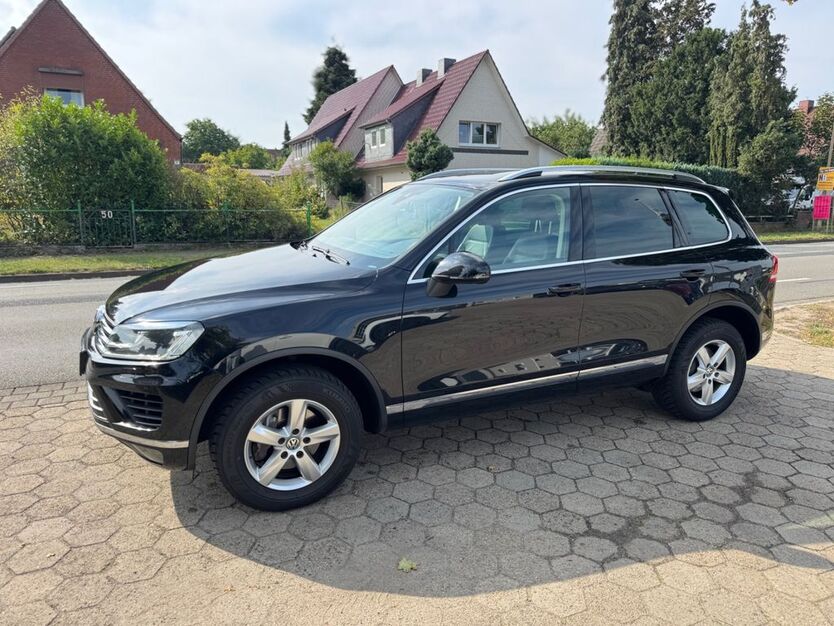 VW Touareg 163.000 km 17.490 € Stelle 21435