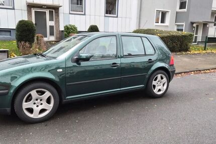 VW Golf 68.876 km 4.200 &euro; Duisburg 47055